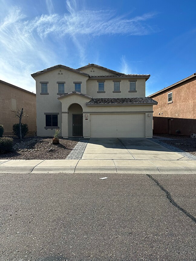 Building Photo - A must-see, amazing 4 Bed 3 Bath, 3 Car Garage, Single Family Home, Community Pool!