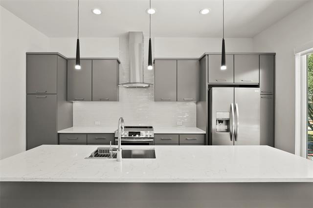 Building Photo - 6250 Oram St
