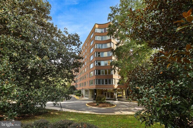 Building Photo - 4200 Cathedral Ave NW