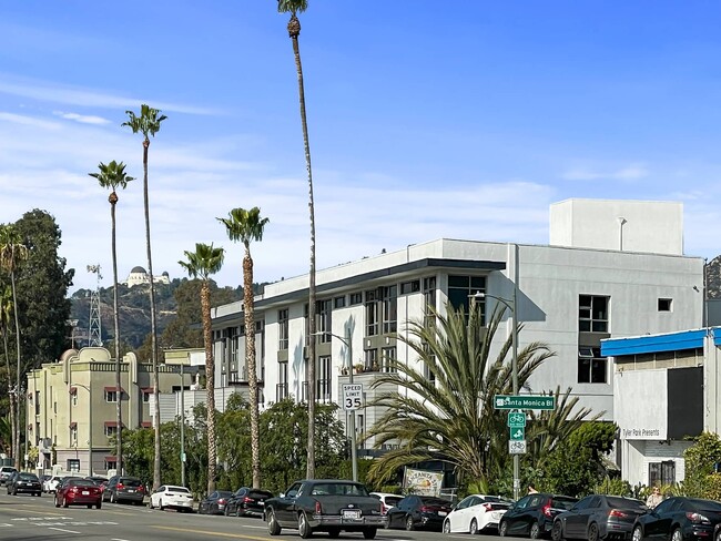 Building Photo - 4111 W Sunset Blvd