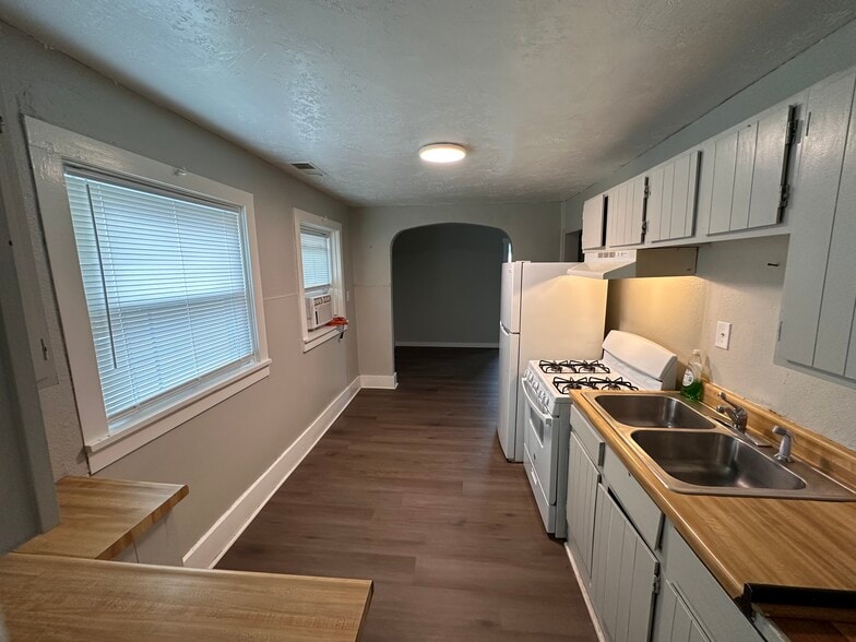 Building Photo - 2164 Jackson St