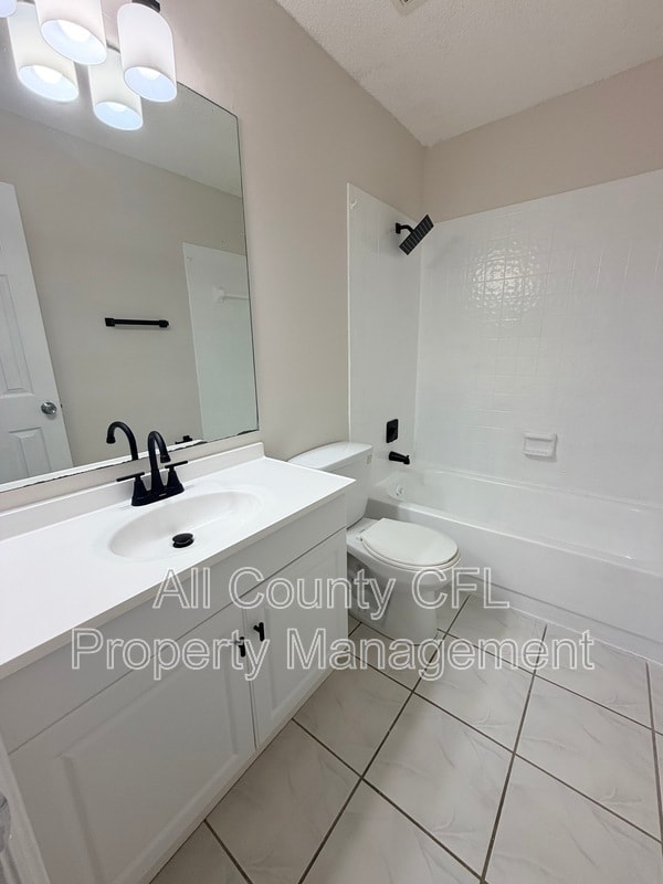 Building Photo - 1625 Long Ridge Ct