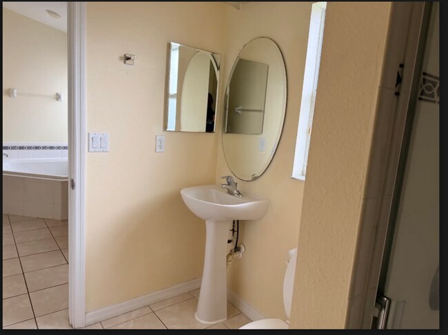Building Photo - 3137 Riachuelo Ln