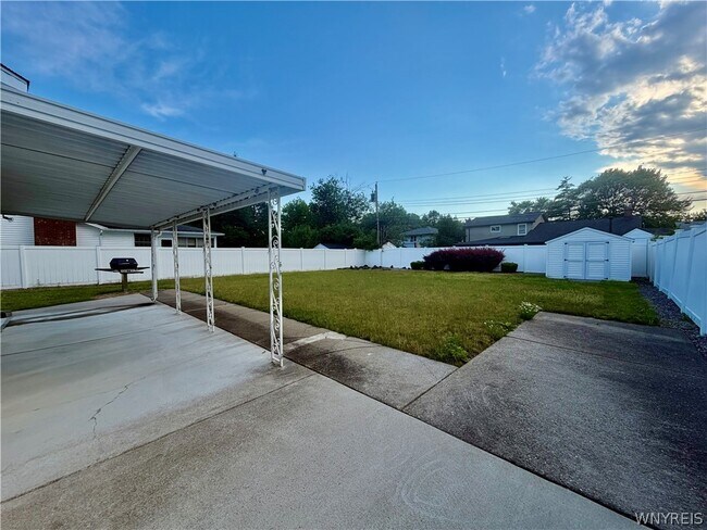 Building Photo - 119 Kaymar Dr
