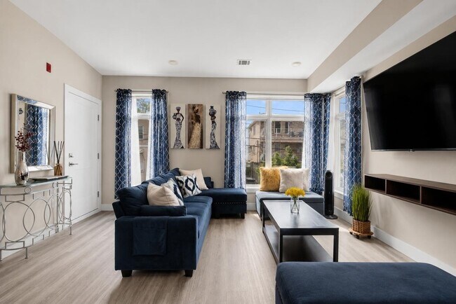 Building Photo - 4805 Aschoff Pl