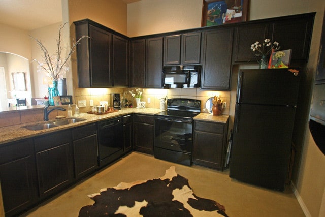 Building Photo - 186-188 Joanne Cove