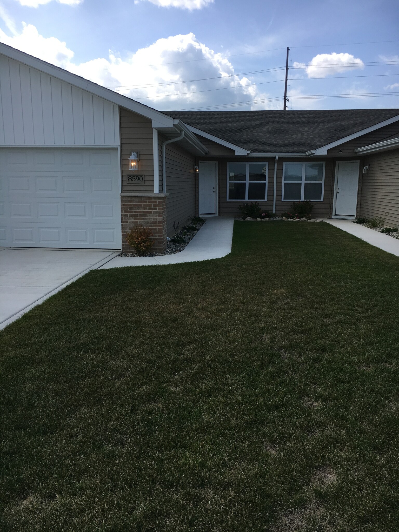 Front of property - 8590 Jackson St