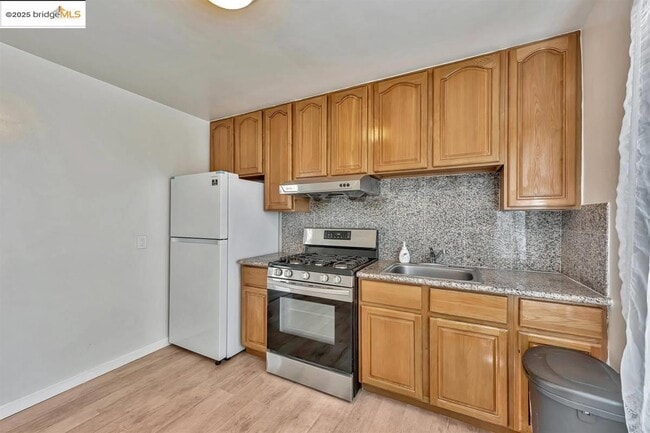 Primary Photo - 1715 9th Ave