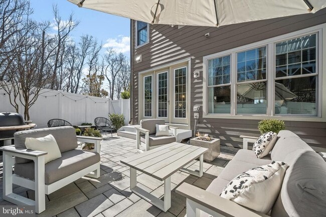 Building Photo - 131 Bytham Ridge Ln