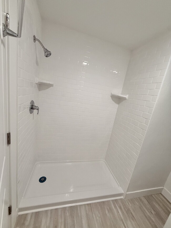 Building Photo - 288 W Diagonal #A 3 Bed/2 Bath