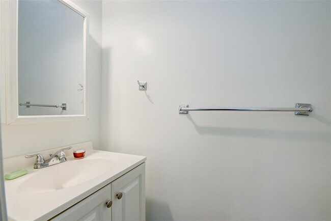 Building Photo - 3403 Linkwood Dr