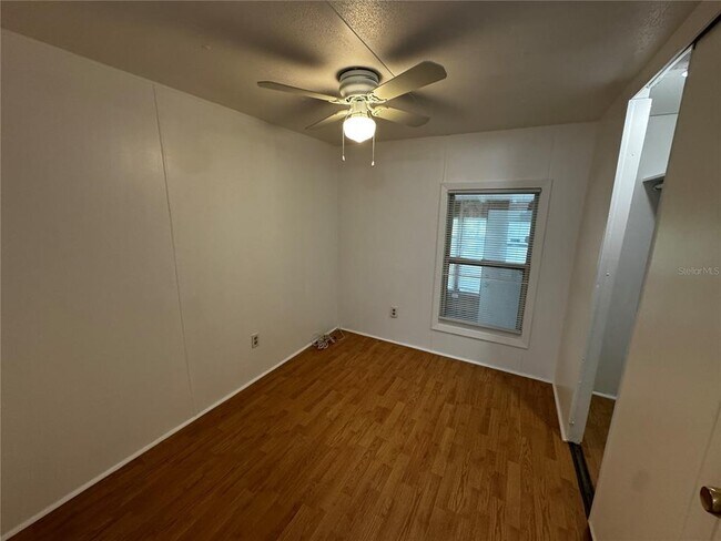 Building Photo - 1350 County Dr