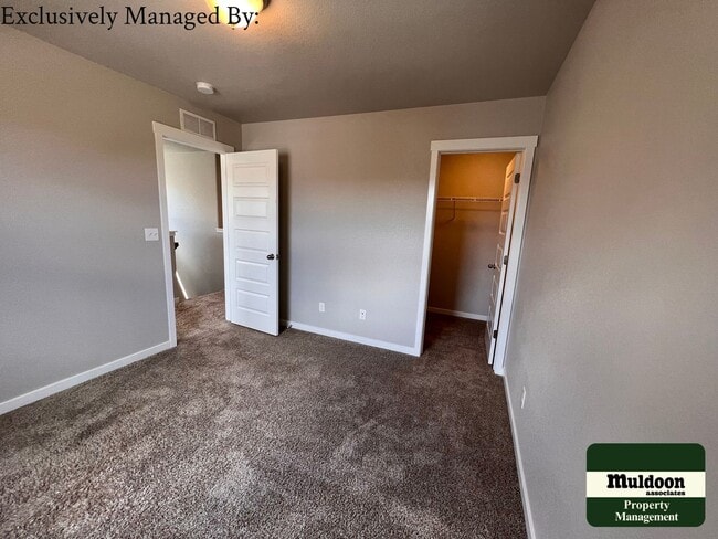 Building Photo - SEE ME TODAY! Beautiful 3 bedroom home tha...