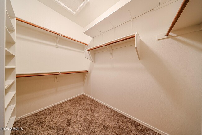 Building Photo - 8442 W Mary Ann Dr