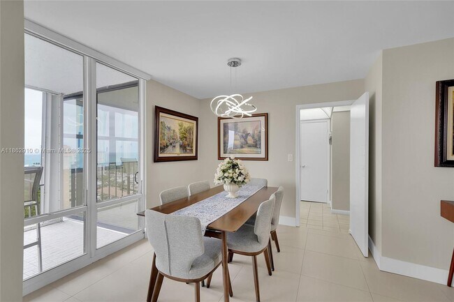 Building Photo - 936 Intracoastal Dr