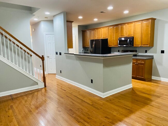 Building Photo - 9035 Parlor Dr