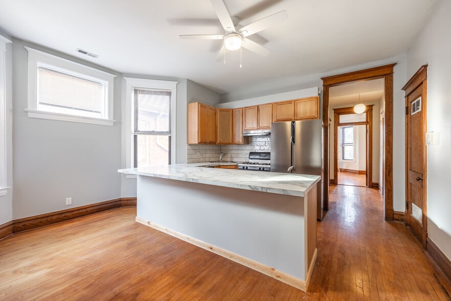 Building Photo - 2519 S Millard Ave