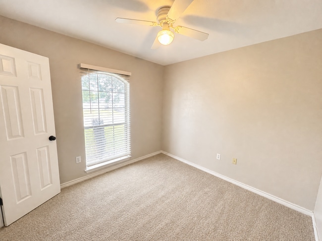 Building Photo - AVAILABLE MAY 18; APPLY ON OUR WEBSITE TODAY!!
