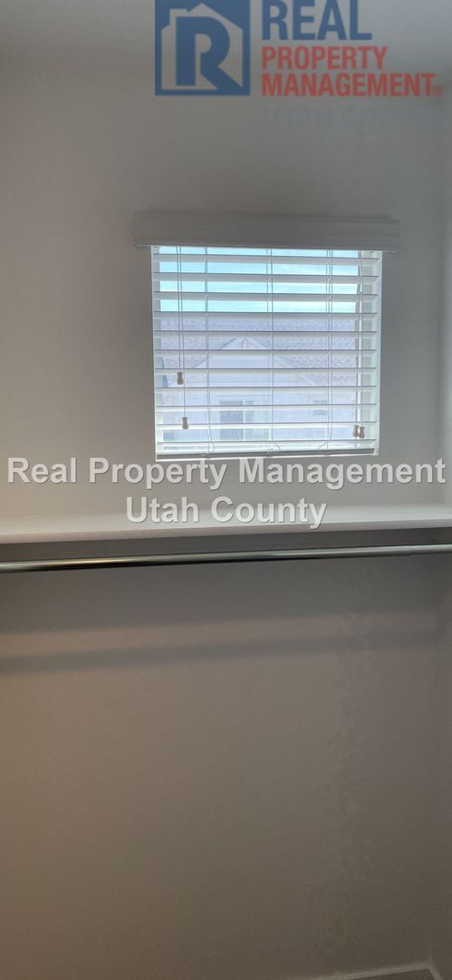 Building Photo - 487 S Fox Chase Ln