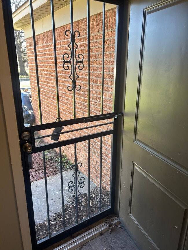 Building Photo - 510 S 19th St