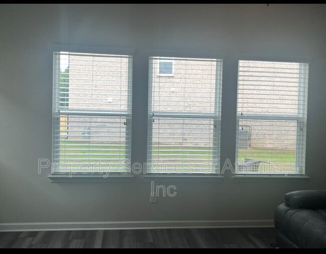 Building Photo - 6900 Newcastle Ct