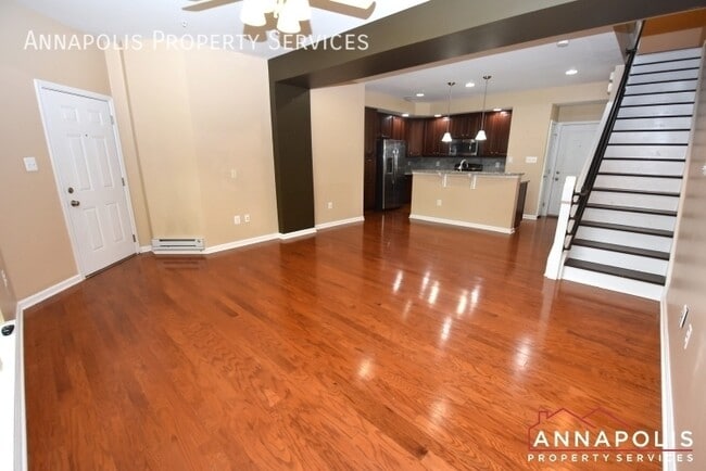 Building Photo - 1202 Chadwell Ct