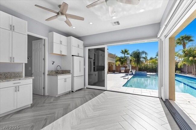 Building Photo - 7277 Sashaying Spirit Ct