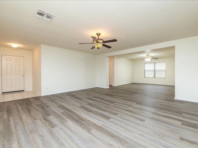 Building Photo - VAIL SCHOOL DISTRICT!!! CORNER LOT NEAR PU...