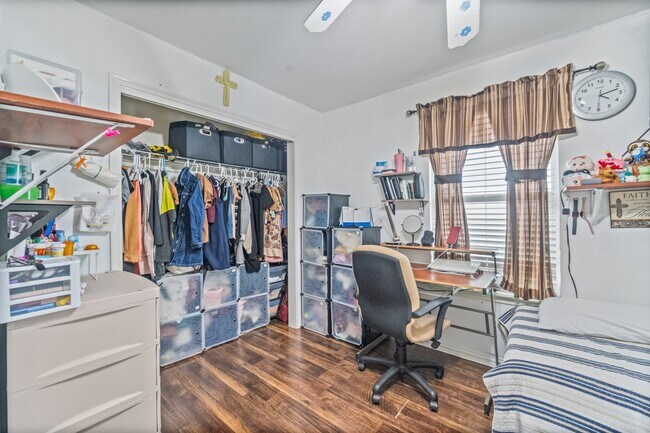 Building Photo - 7306 Kransburg Ranch Dr