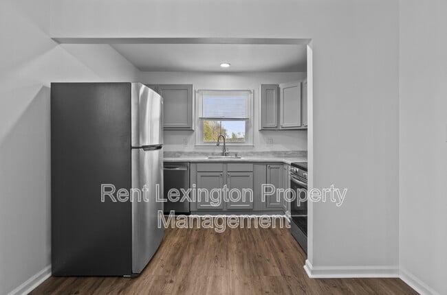 Building Photo - 4021 Victoria Way