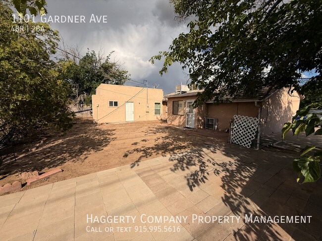 Building Photo - 1101 Gardner Ave