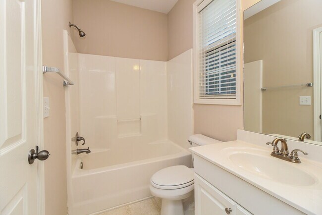 Building Photo - 302 Warm Winds Trail