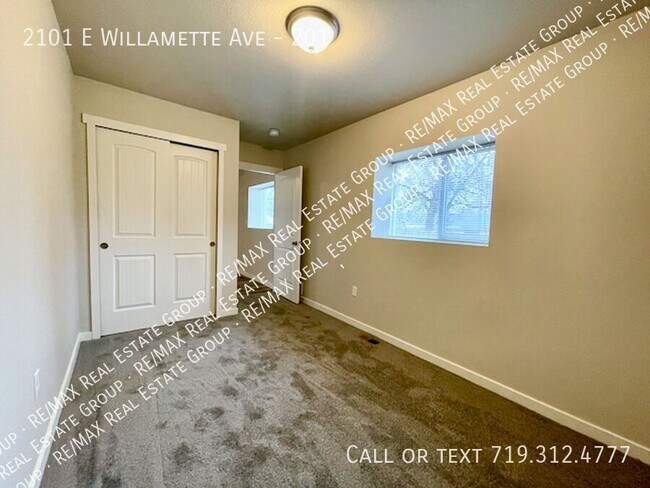 Building Photo - 2101 E Willamette Ave