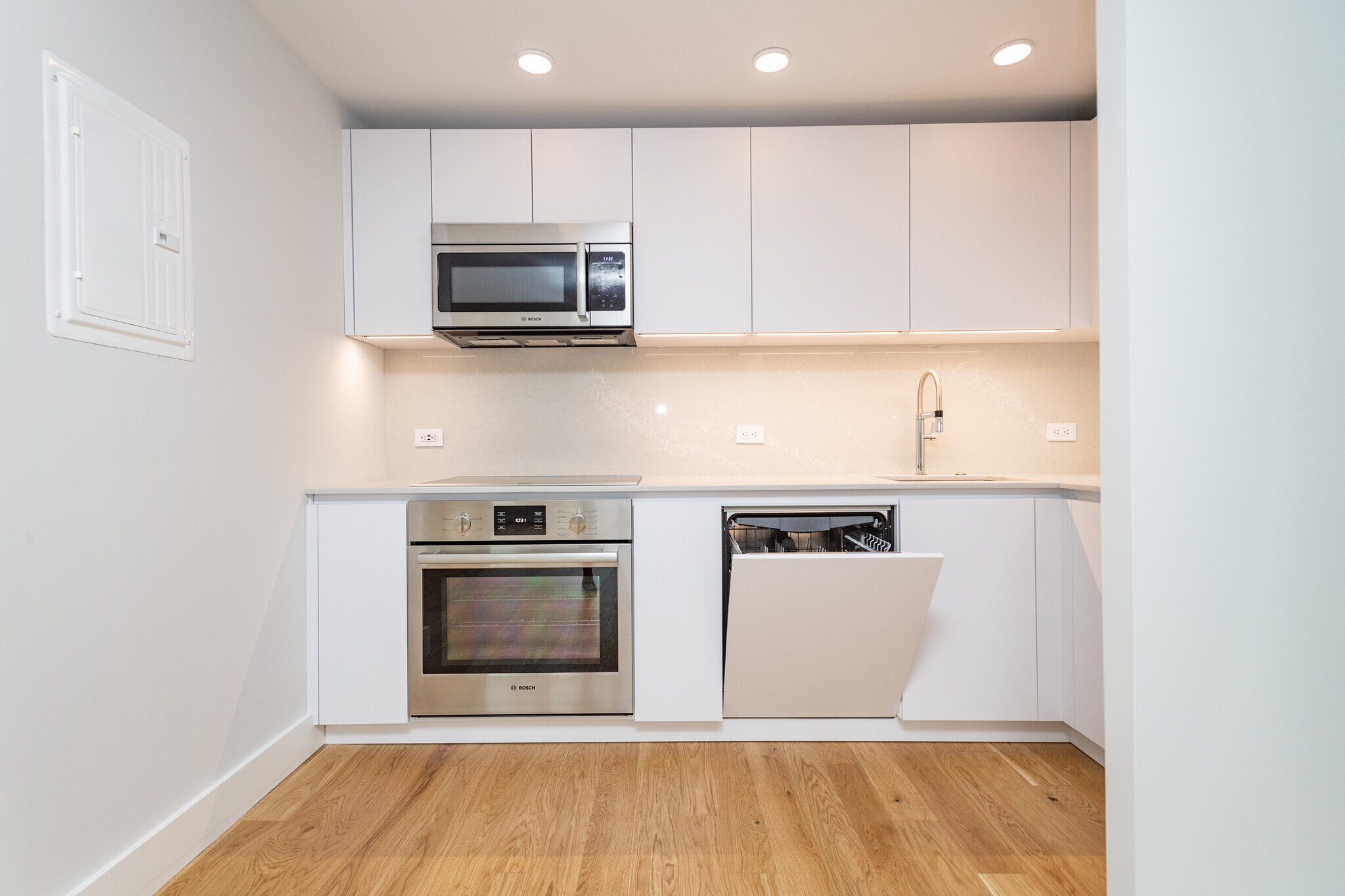 Building Photo - 334 Harvard St