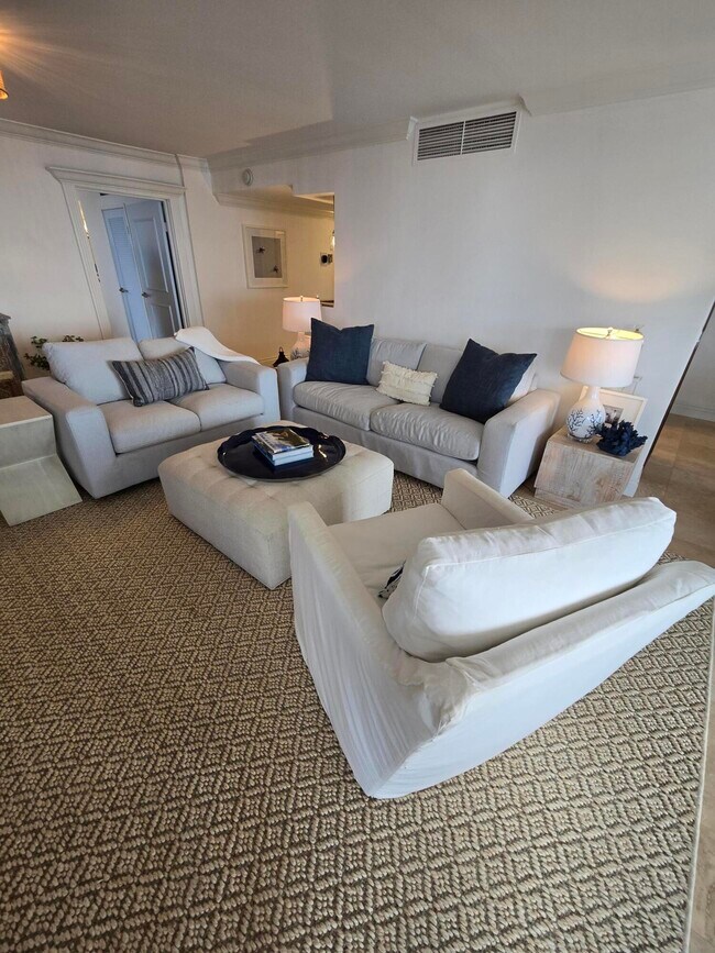 Building Photo - 5460 N Ocean Dr