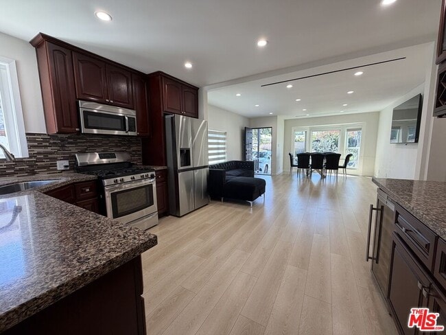 Building Photo - 8561 Kyle St