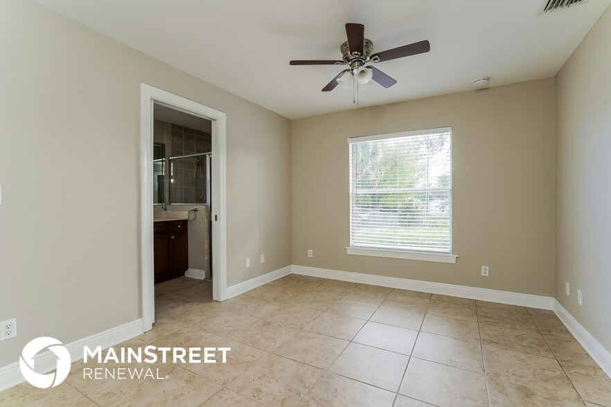 Building Photo - 2510 Barcelona Ave