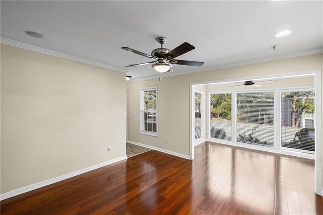 Building Photo - 401 Augusta Dr