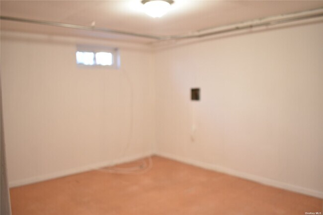 Building Photo - 103 Bethpage Rd