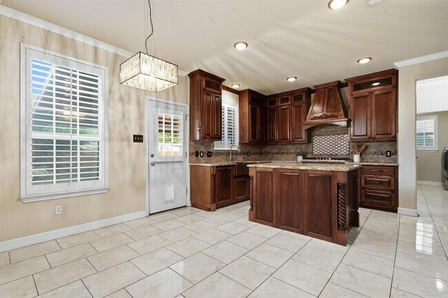Building Photo - 113 Scarlet Oak Cove