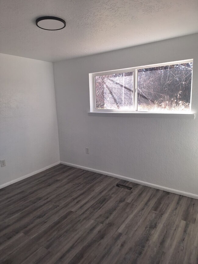 Building Photo - Roy 4-plex 2014