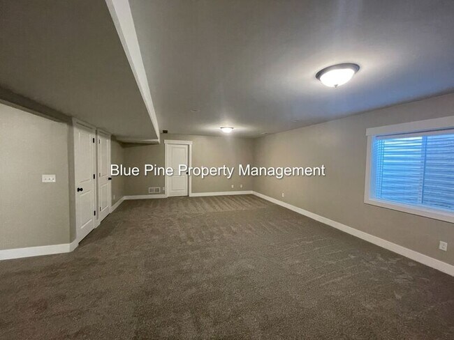 Building Photo - 1507 47th St