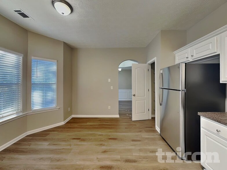 Building Photo - 11906 Fairway Overlook