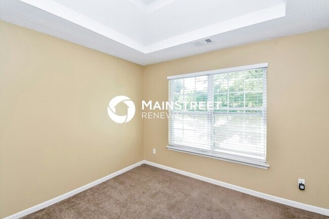 Building Photo - 4 Bedroom Pet-Friendly Home in Fairburn, GA with Main Street Renewal