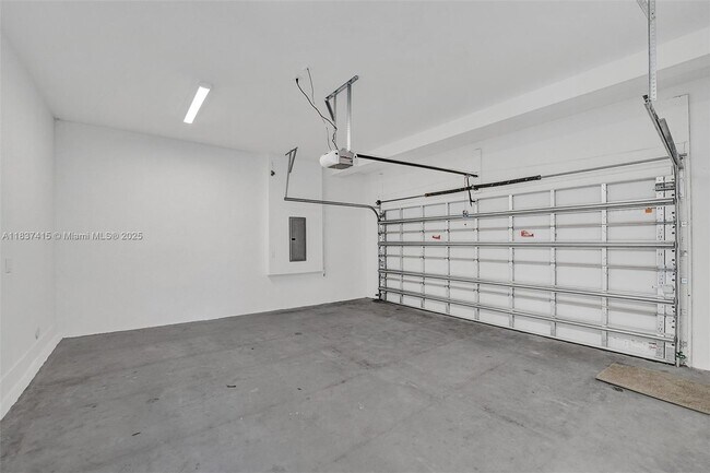Building Photo - 13145 Addilyn Ct