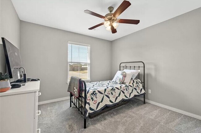 Building Photo - Available June 1st! 3-Bedroom, 2-Bathroom ...