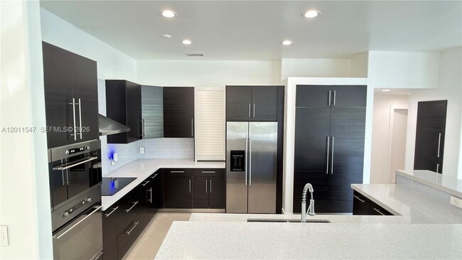 Building Photo - 3767 Oak Ridge Cir