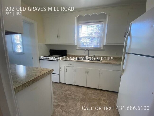 Building Photo - 202 Old Graves Mill Rd