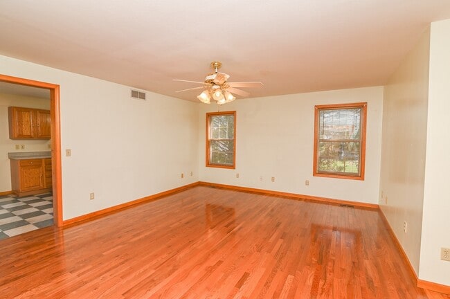 Building Photo - 5204 Deer Ridge