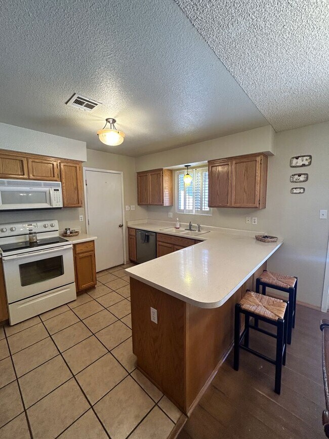 Building Photo - 2783 W 29th Ln